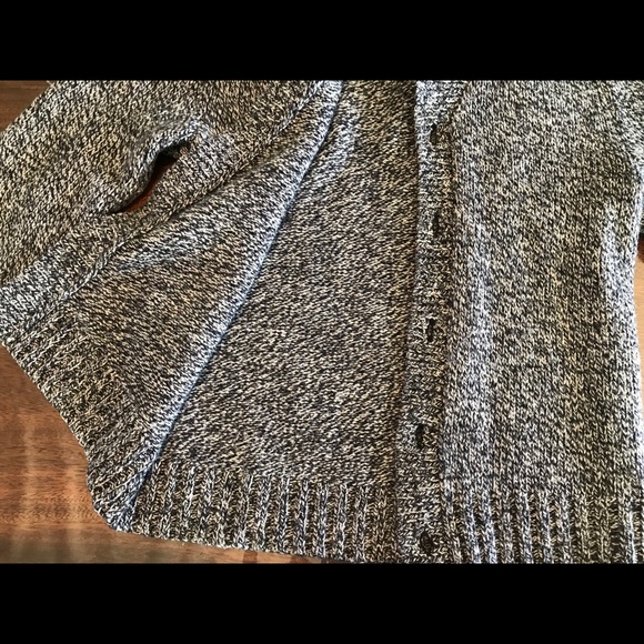 Old Navy Cardigan - Picture 4 of 4
